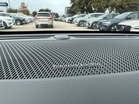 New 2025 Volvo V60 B5 Cross Country Ultra w/ Protection Package Premier image 14