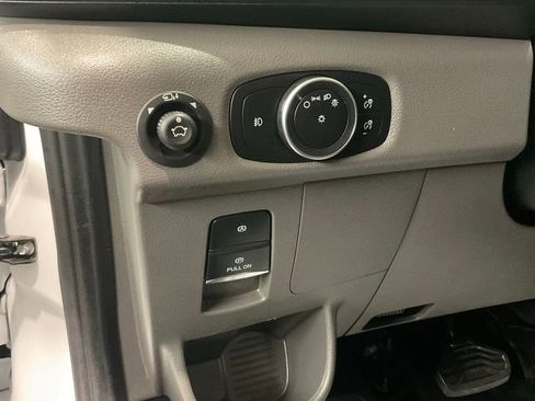 Used 2025 Ford Transit 350 XLT RWD image 8