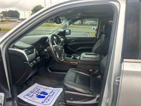 Used 2015 Chevrolet Tahoe LT image 9