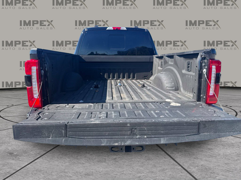 Used 2025 Ford F350 Lariat w/ Lariat Ultimate Package AWD/4WD image 28
