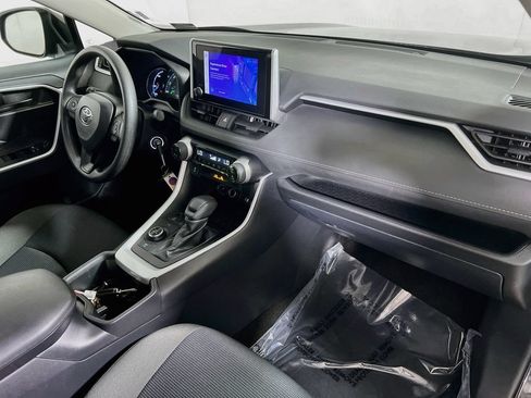Certified 2025 Toyota RAV4 LE AWD/4WD image 24