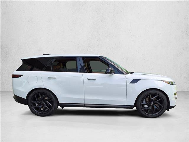 Used 2023 Land Rover Range Rover Sport SE AWD/4WD image 4