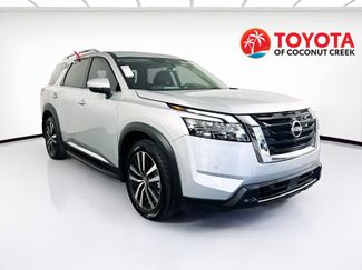 Used 2024 Nissan Pathfinder Platinum w/ Cargo Package AWD/4WD video 1