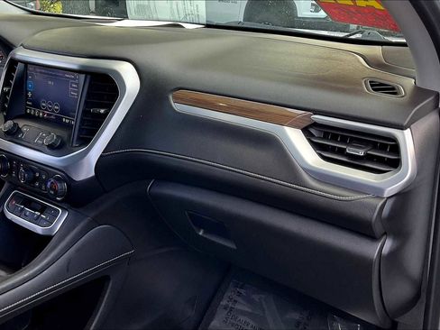 Used 2022 GMC Acadia SLE image 29