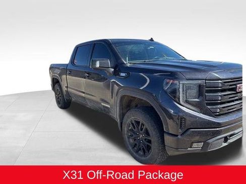 Used 2022 GMC Sierra 1500 Elevation w/ Elevation Premium Package image 8