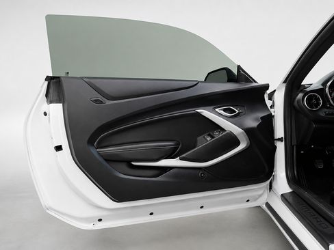 Used 2022 Chevrolet Camaro SS RWD image 17