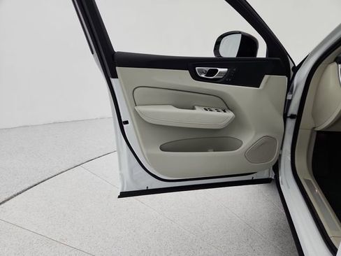 Certified 2024 Volvo XC60 T8 Plus w/ Protection Package Premier image 33
