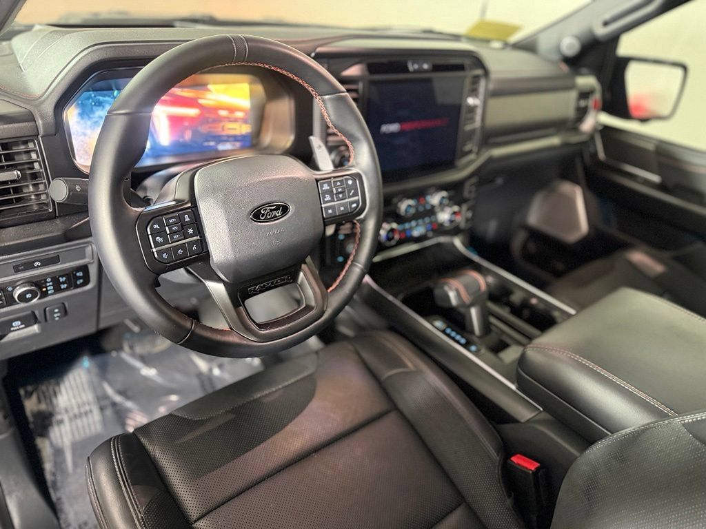 Used 2025 Ford F150 Raptor AWD/4WD image 19