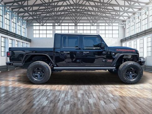 Used 2022 Jeep Gladiator Mojave w/ Cold Weather Group AWD/4WD image 2