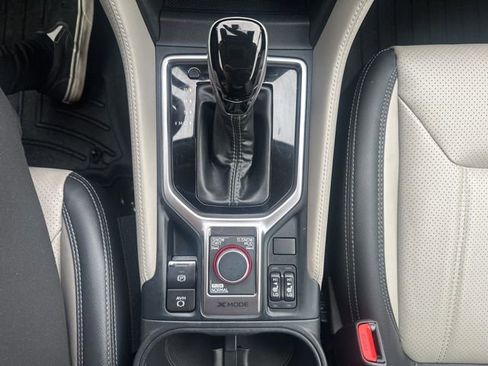 Used 2023 Subaru Forester Limited image 27
