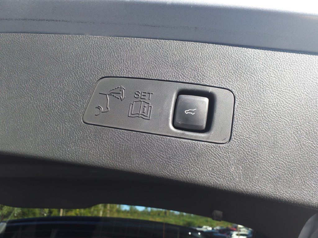 Used 2022 Lincoln Corsair AWD w/ Premium Package image 15