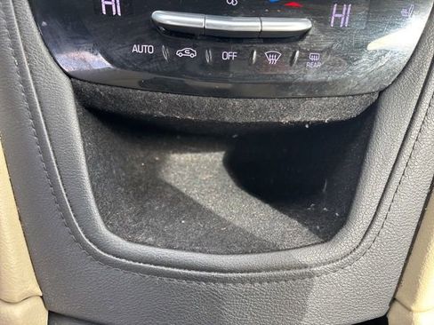 Used 2017 Cadillac XT5 FWD image 36