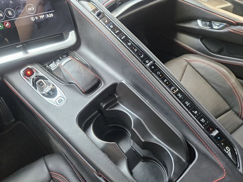 Used 2022 Chevrolet Corvette Stingray Premium Conv w/ Z51 Performance Package image 22