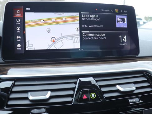 Certified 2022 BMW 540i image 31