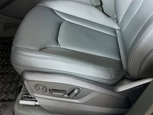 New 2026 Audi Q7 2.0T Premium image 9