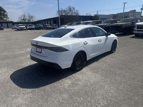 New 2026 Nissan Sentra SV FWD image 5