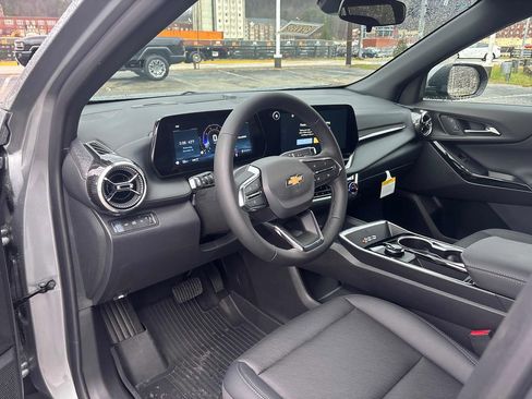 New 2026 Chevrolet Equinox LT w/ Convenience Package II image 14