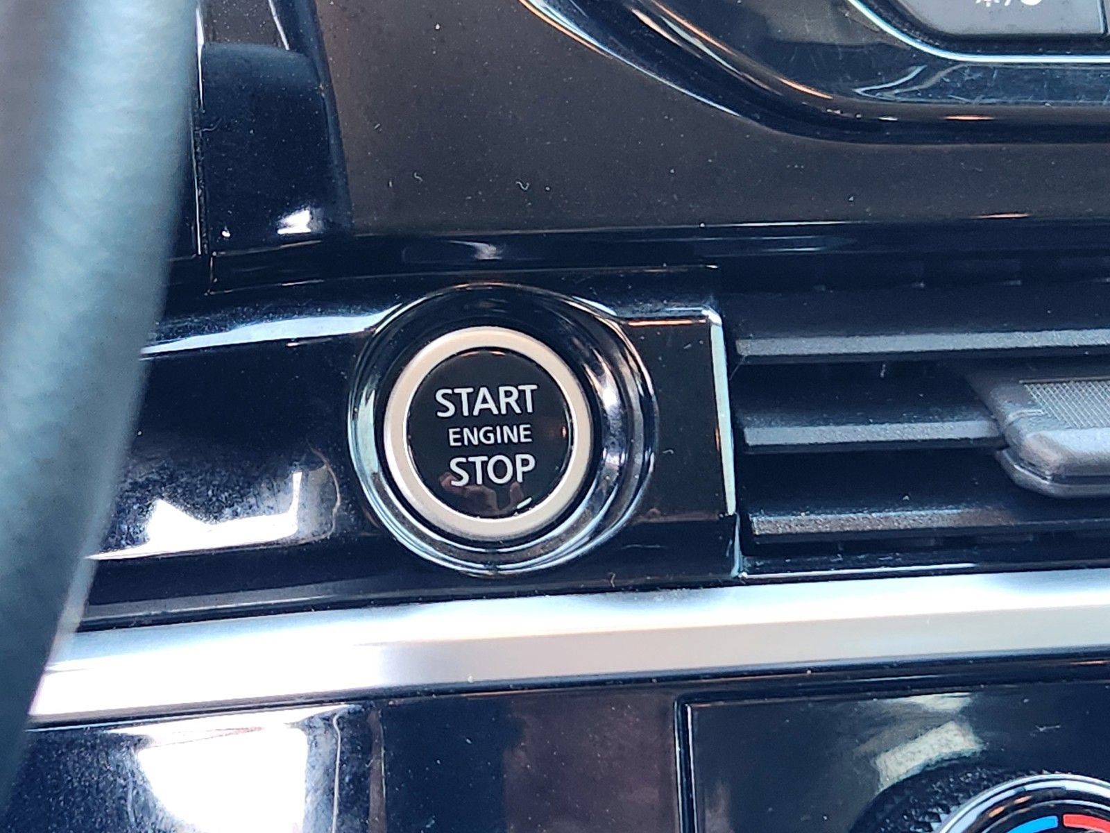 Used 2022 Nissan Pathfinder S AWD/4WD image 18