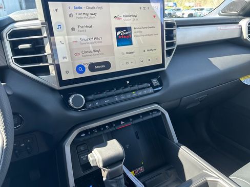 New 2026 Toyota Tundra Limited AWD/4WD image 12