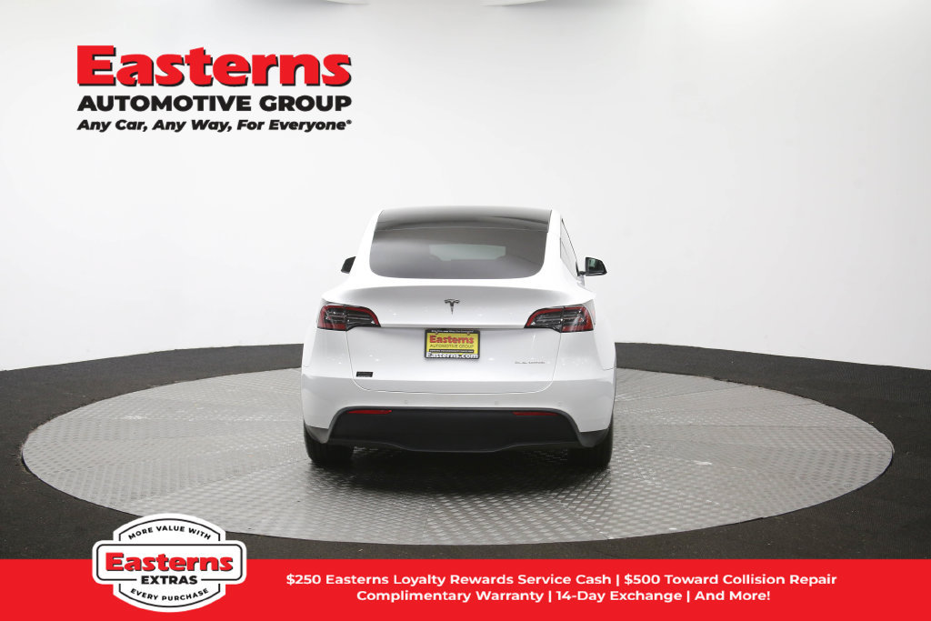 Used 2021 Tesla Model Y Long Range AWD/4WD image 37