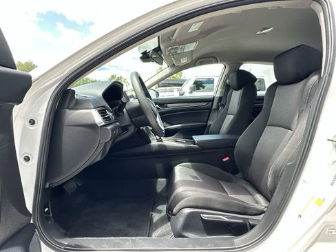 Used 2020 Honda Accord LX image 2