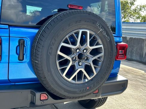 New 2024 Jeep Wrangler Sahara w/ Technology Group image 21