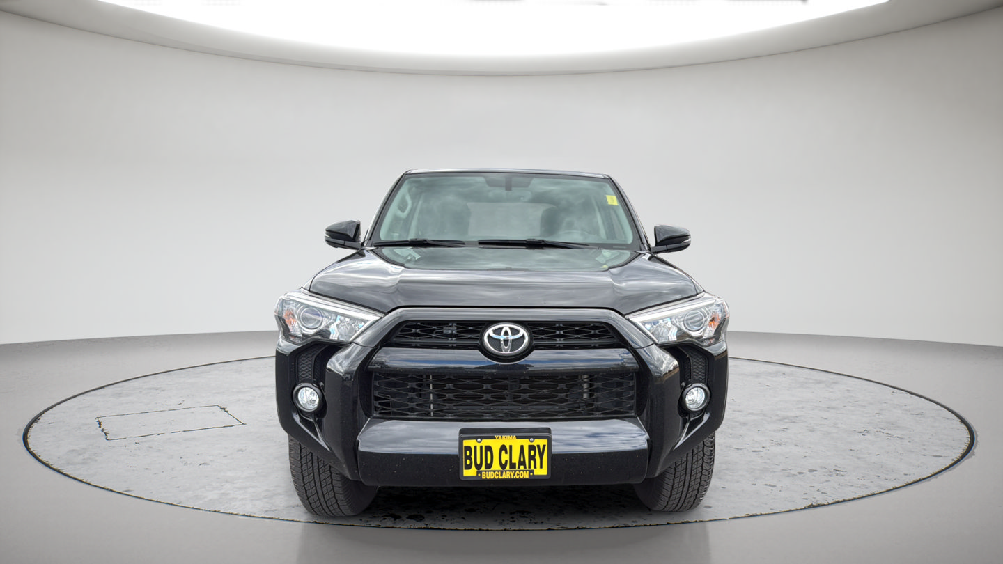 Certified 2018 Toyota 4Runner SR5 Premium AWD/4WD image 2