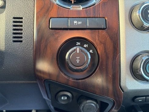 Used 2016 Ford F350 Lariat w/ Lariat Ultimate Package image 29