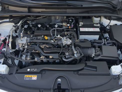 Used 2025 Toyota Corolla SE image 14