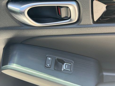 Used 2023 Honda Civic Touring image 9