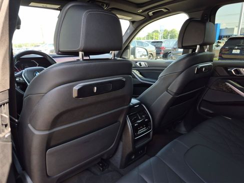 Used 2024 BMW X5 xDrive40i w/ Premium Package AWD/4WD image 18