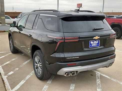 New 2026 Chevrolet Traverse LT w/ Driver Confidence Package image 3