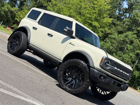 Used 2025 Ford Bronco Badlands AWD/4WD image 24