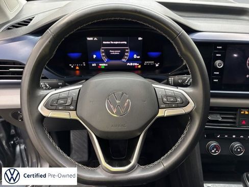 Used 2022 Volkswagen Taos SE image 14