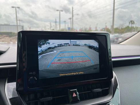 Used 2025 Toyota Corolla LE image 18