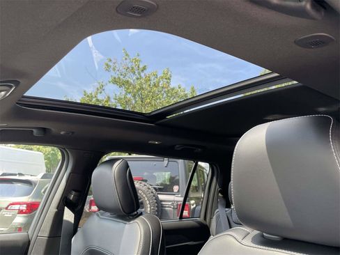 New 2025 Jeep Grand Cherokee L Limited image 26