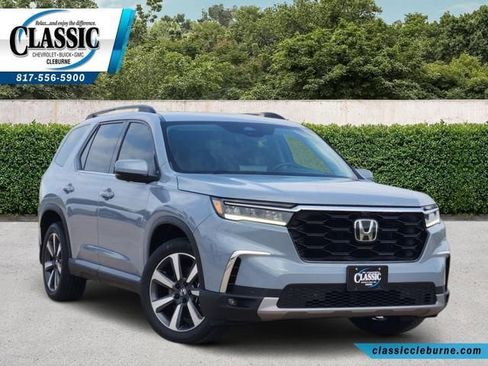 Used 2023 Honda Pilot Elite image 1
