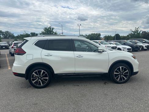 Used 2019 Nissan Rogue SL w/ Premium Package AWD/4WD image 3