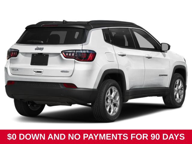 Used 2025 Jeep Compass Latitude w/ Sun & Sound Group AWD/4WD image 2