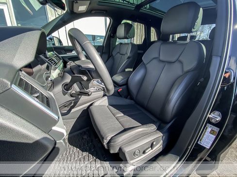 Used 2018 Audi SQ5 Prestige w/ Prestige Package image 43