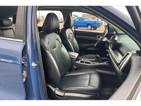 Used 2024 Kia Sorento S w/ Panoramic Sunroof Package FWD image 8
