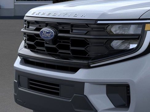 New 2026 Ford Expedition Active image 17