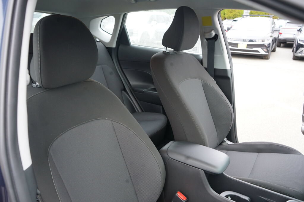 Certified 2026 Hyundai Kona SE FWD image 19