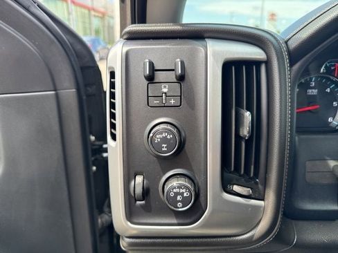 Used 2018 GMC Sierra 1500 SLT AWD/4WD image 26