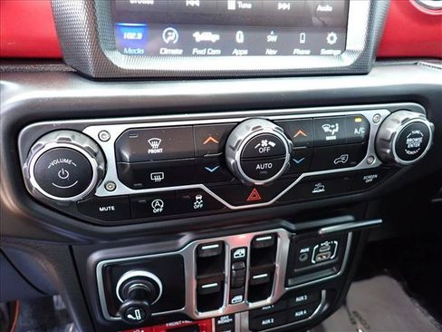 Used 2023 Jeep Gladiator Rubicon w/ LED Lighting Group AWD/4WD image 19