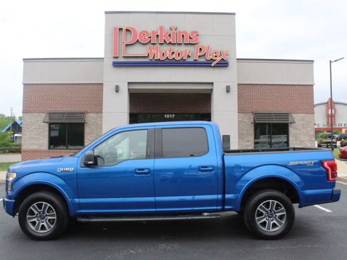 Used 2017 Ford F150 XLT w/ Equipment Group 302A Luxury AWD/4WD image 10