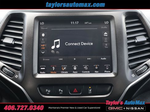 Used 2019 Jeep Cherokee Trailhawk AWD/4WD image 13