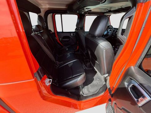 Used 2023 Jeep Gladiator Willys image 28