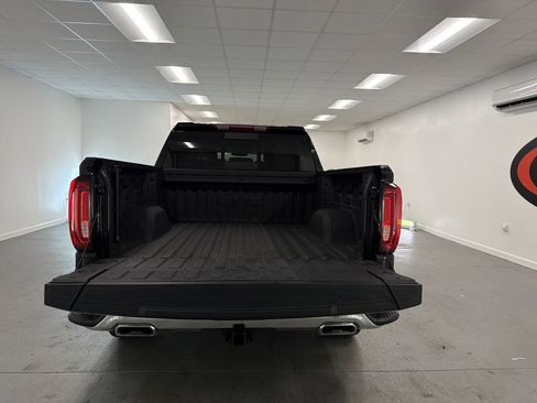Used 2025 GMC Sierra 1500 SLT w/ SLT Premium Plus Package AWD/4WD image 7