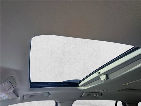 Used 2017 GMC Acadia Denali w/ Technology Package image 12